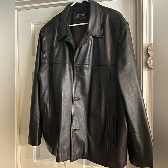 Men’s black leather coat - Picture 1 of 1